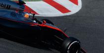 Alonso wpad na cian przez podmuch wiatru