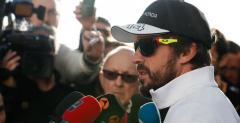 Alonso zabrany do szpitala po wypadku