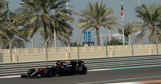 Testy opon w F1 po GP Abu Zabi 2015