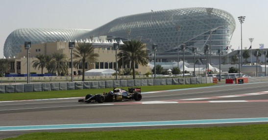 Testy opon w F1 po GP Abu Zabi 2015