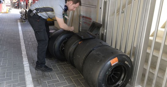 Testy opon w F1 po GP Abu Zabi 2015