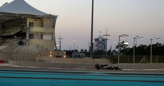 Testy opon w F1 po GP Abu Zabi 2015