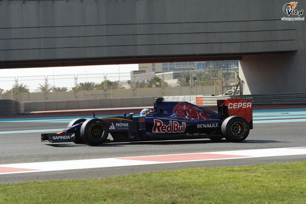 Testy opon w F1 po GP Abu Zabi 2015