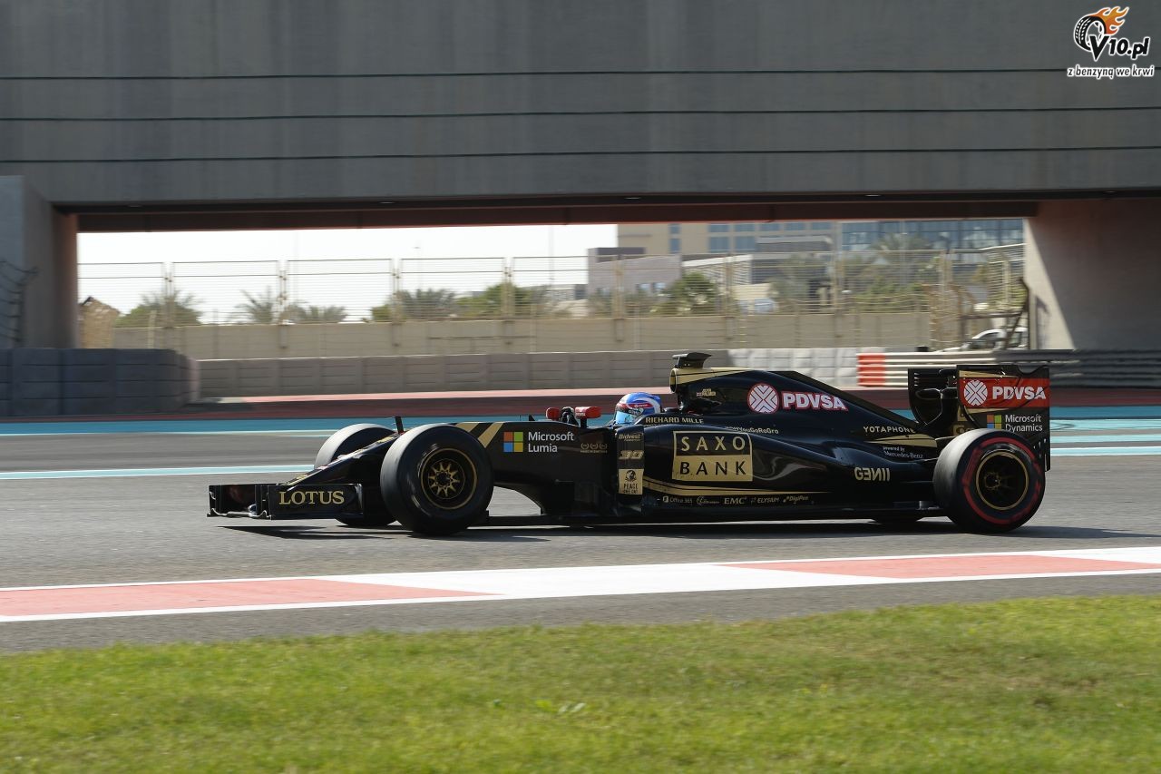 Testy opon w F1 po GP Abu Zabi 2015