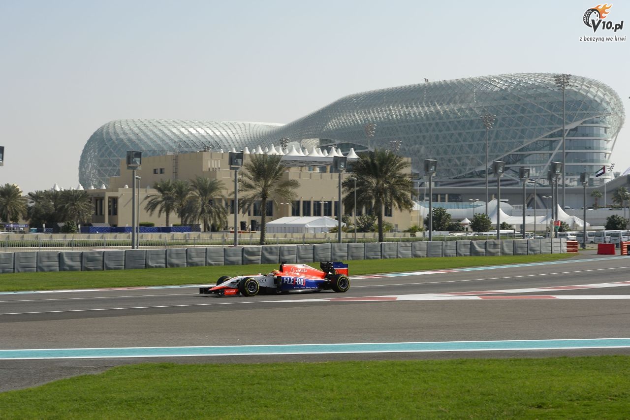 Testy opon w F1 po GP Abu Zabi 2015