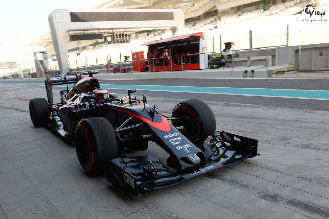 Testy opon w F1 po GP Abu Zabi 2015