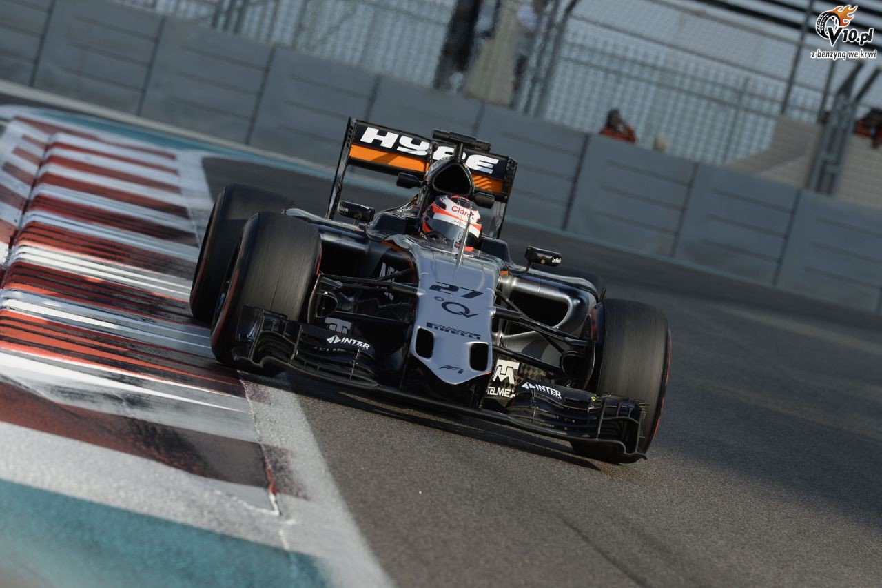 Testy opon w F1 po GP Abu Zabi 2015