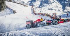 Verstappen zjeda bolidem F1 w Alpach