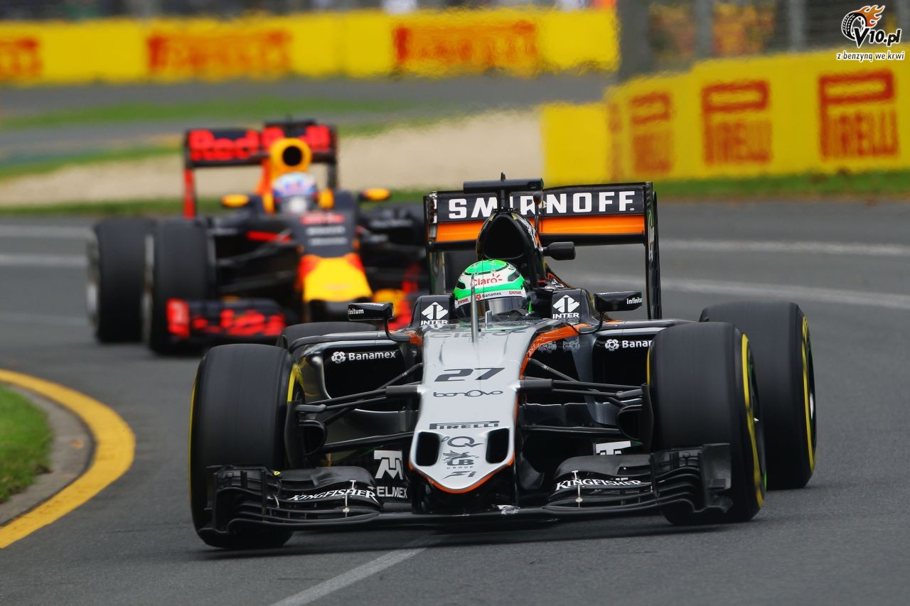 Kierowcy F1 maj zakaz wyrzucania zrywek z wizjera kasku na tor