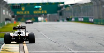 Hamilton i Marko zgodnie krytykują wciąż cichy odgłos bolidów F1