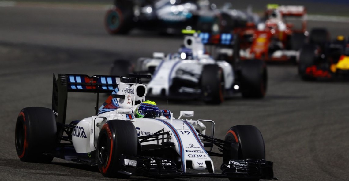 Williams odbiera Massie nowy nos do bolidu i daje go Bottasowi