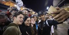 Hamilton ignoruje zakaz filmowania padoku F1?