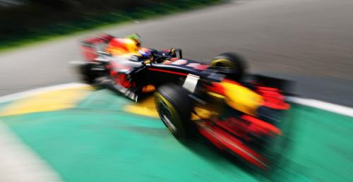 Hamilton o Verstappenie: Dajcie chłopakowi spokój