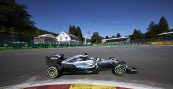 Mercedes doradza F1 zamknięcie luki w zasadach karania za...