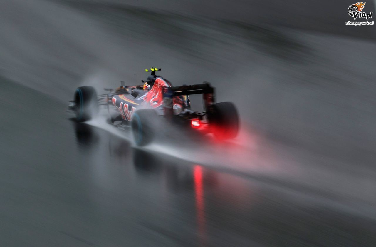 Pirelli porozmawiao z kierowcami F1 o ulepszeniu deszczowych opon