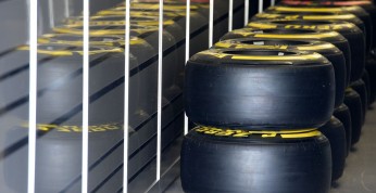 GP Chin - 1. trening pod znakiem defektów opon