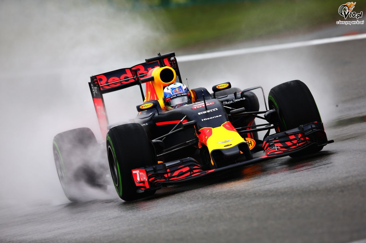 F1 jednak moe wybra oson na bolid autorstwa Red Bulla zamiast 'aueroli'