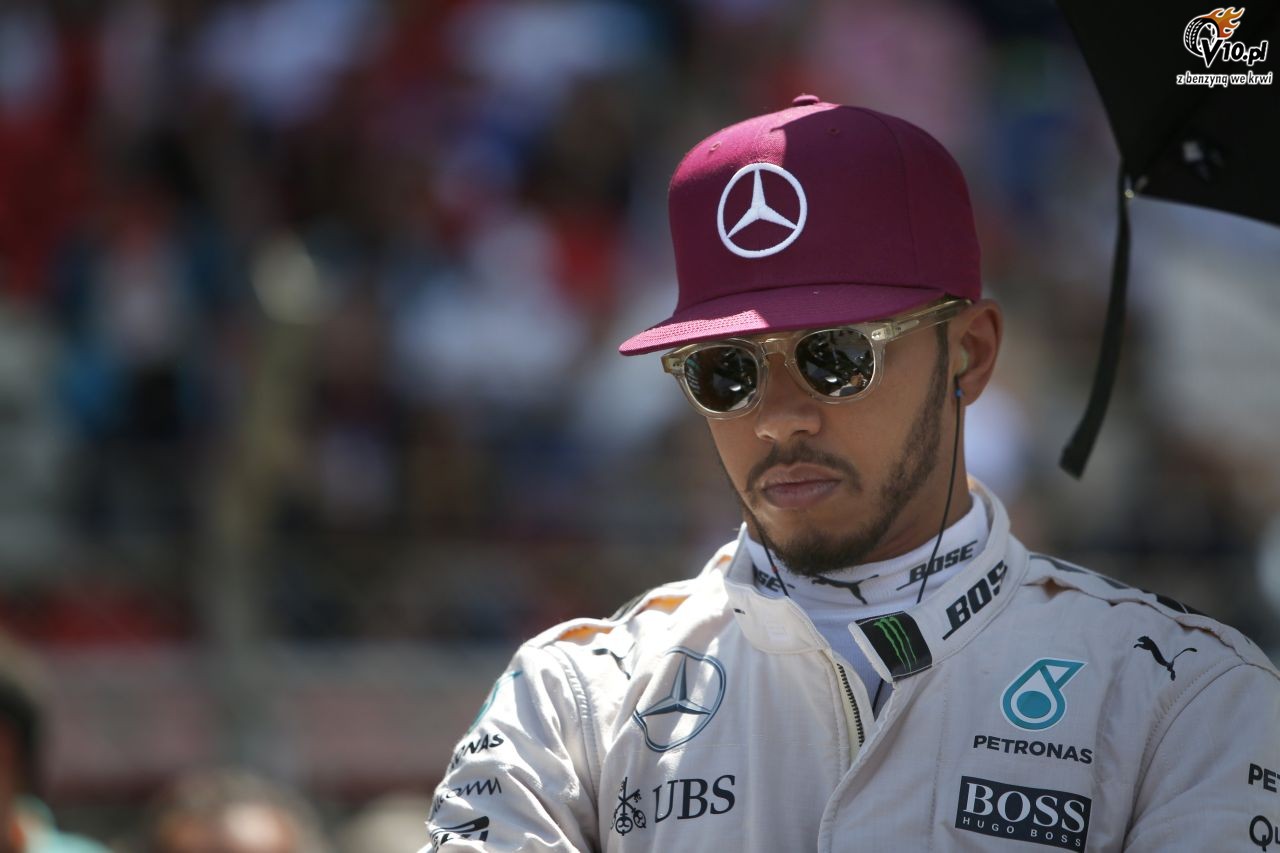 Villeneuve wini Rosberga za wypadek z Hamiltonem