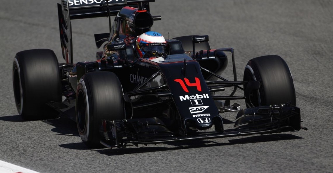Alonso uważa bolid McLarena za lepszy od Ferrari