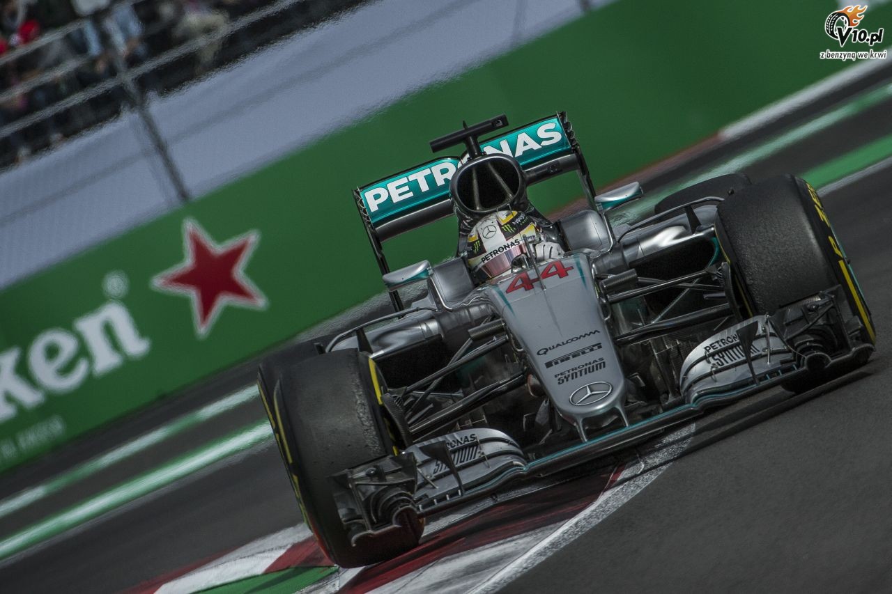 GP Brazylii - 1. trening: Hamilton przed Verstappenem