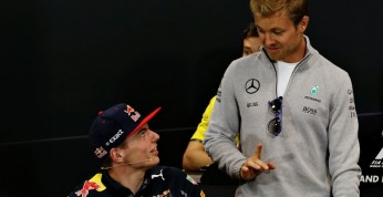 Mercedes flirtuje z Verstappenem