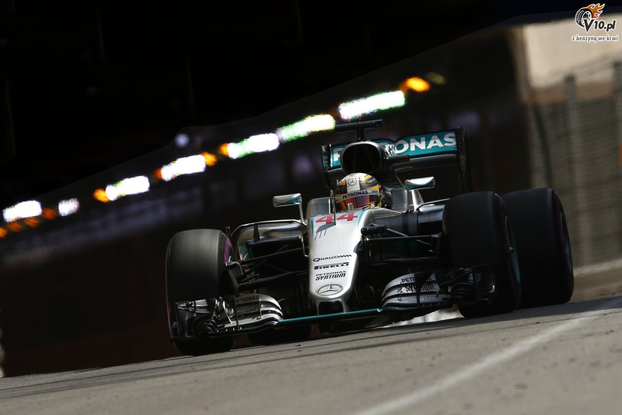 Hamilton uwaa 44. zwycistwo za najlepsze w karierze