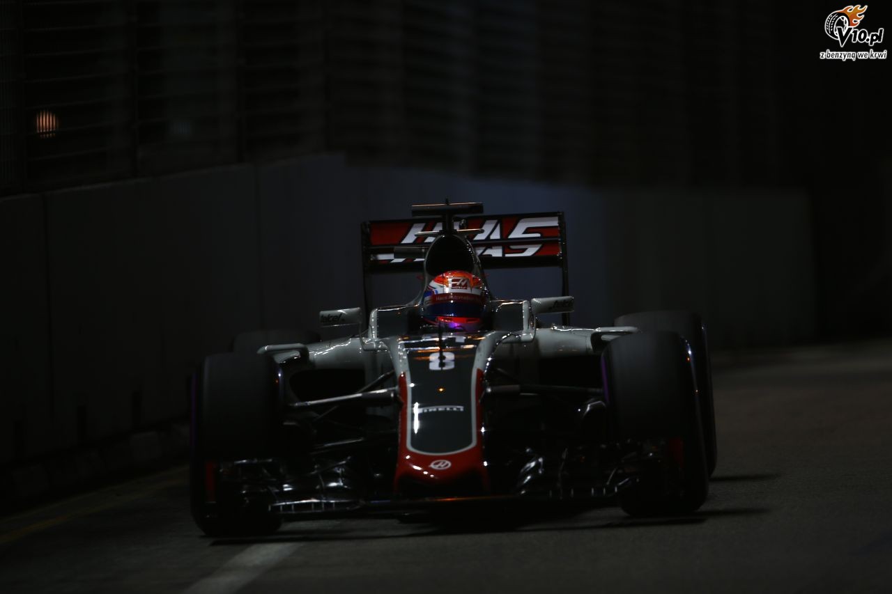 Grosjean z kar cofnicia na starcie o 5 pozycji