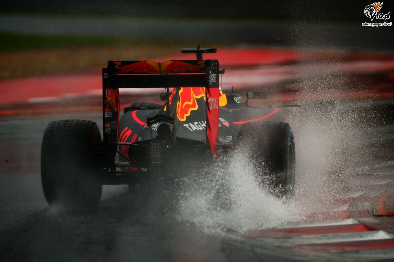 Deszczowe opony Pirelli w F1 znowu nie speniy oczekiwa