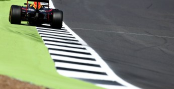 Elektroniczna kontrola wyjeżdżania bolidów poza granice toru...