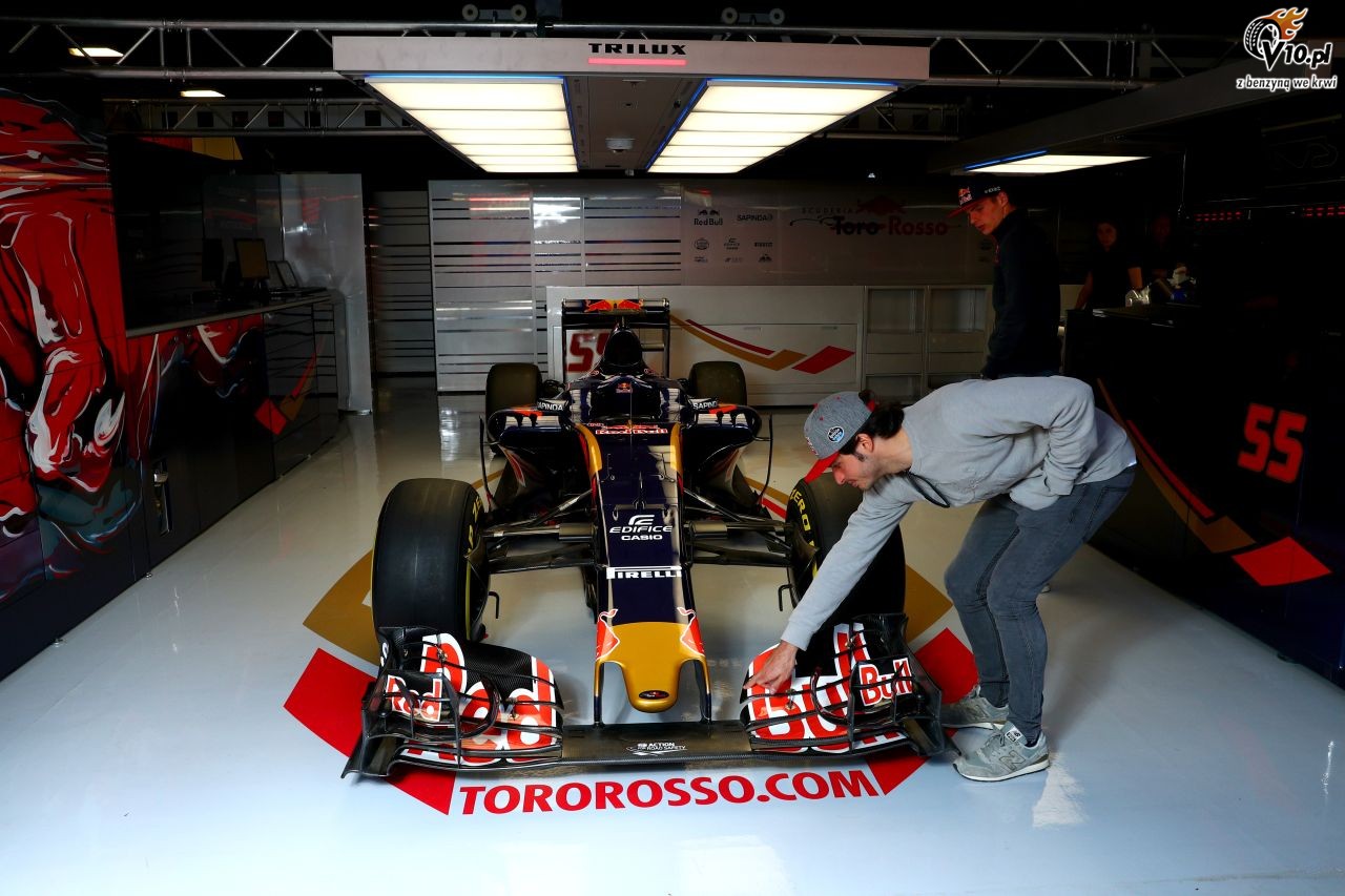 Testy F1 przed sezonem 2016 - Barcelona II - dzie� 1/4