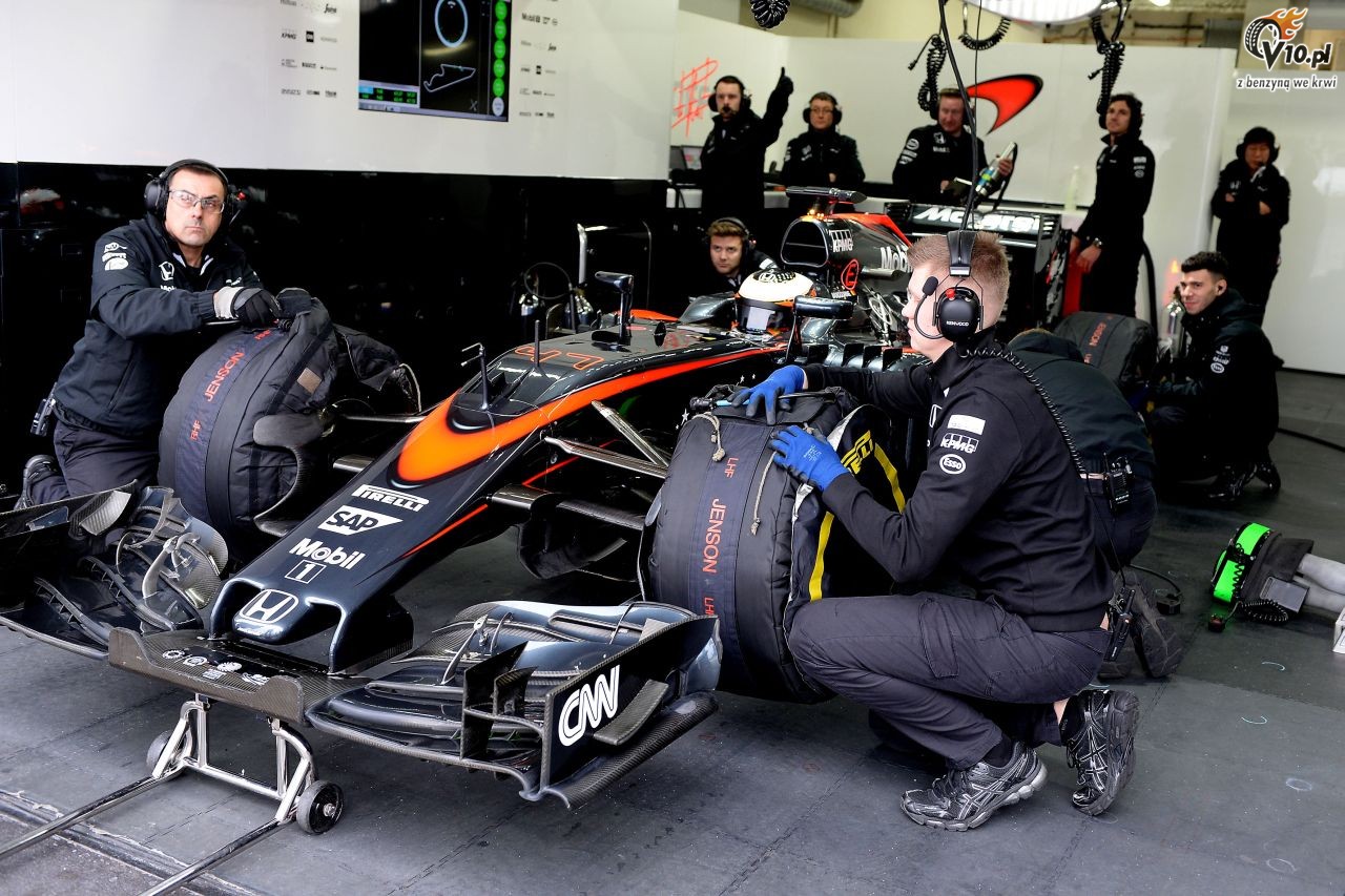 Testy deszczowych opon w F1 na Paul Ricard