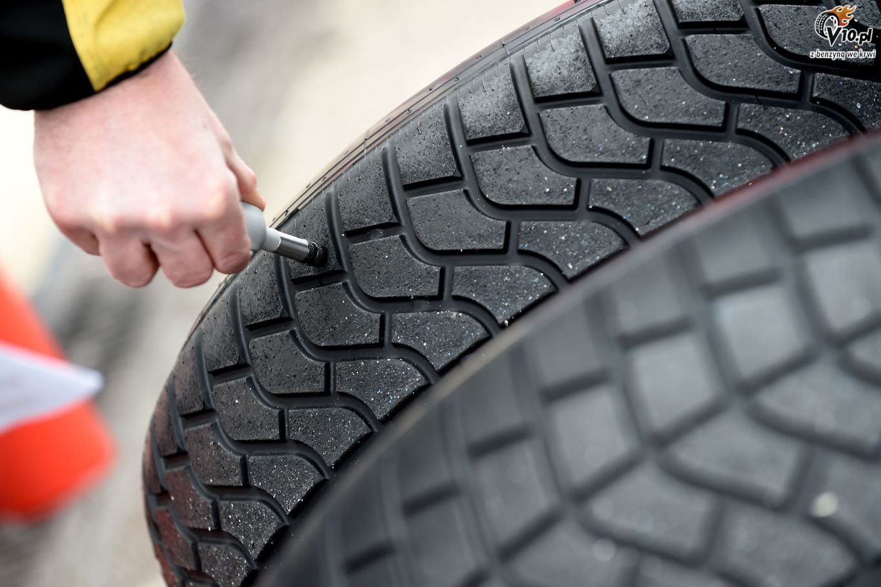 Testy deszczowych opon w F1 na Paul Ricard