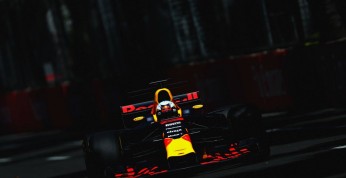 GP Azerbejdżanu - wyścig: Ricciardo zwycięzcą zwariowanych...