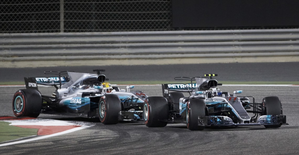 Hamilton przegrał z Bottasem po awarii DRS