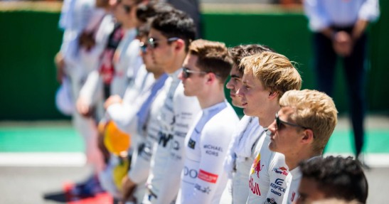 Formuła 1 zastępuje grid girls dziećmi