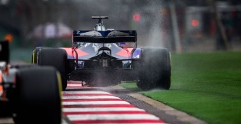 Sainz Jr o zaryzykowaniu ze startem na slickach: Patrzyli na mnie,...