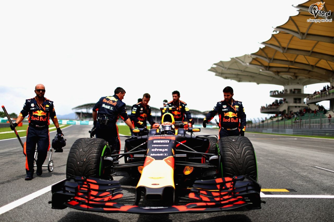 Verstappen przeduy kontrakt z Red Bullem do koca 2020 roku
