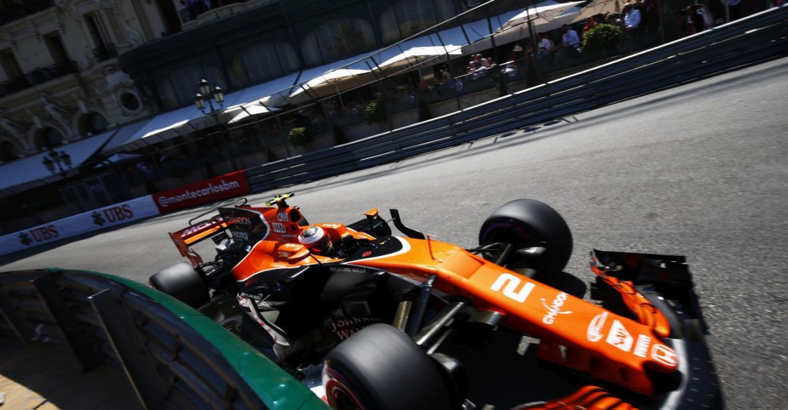 Vandoorne cieszy się mimo wypadku