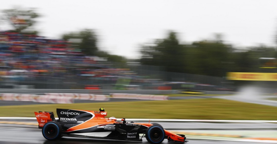 Vandoorne siódmym kierowcą z karą cofnięcia na starcie