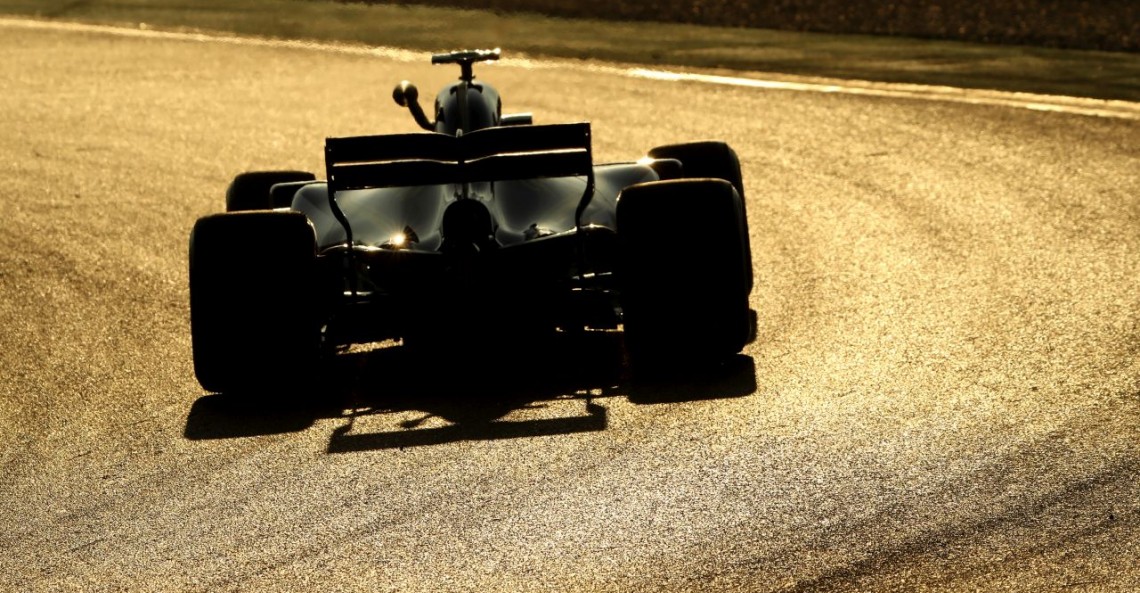 Jeden zespół F1 już przyłapany na stosowaniu nielegalnego zawieszenia