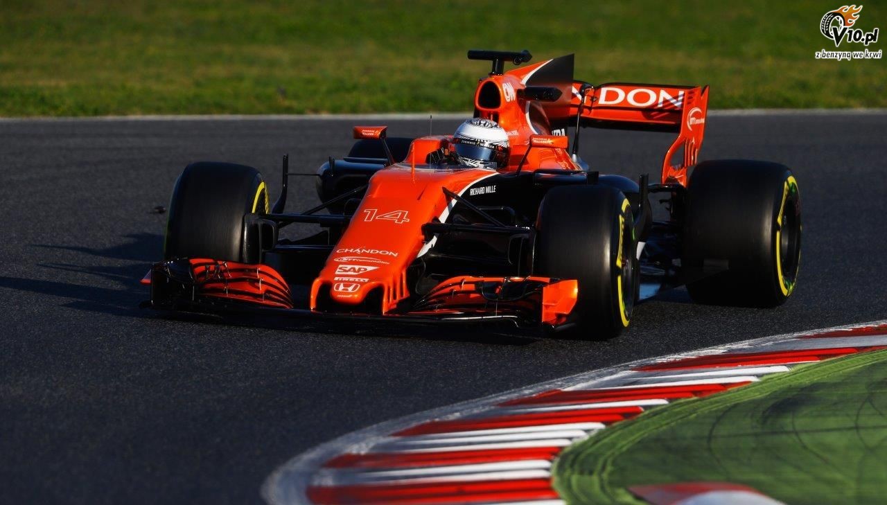 Alonso przeprasza fanw F1 za 'okropne' bolidy w poprzednich latach