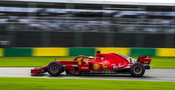 GP Australii - wyścig: Vettel pokonał Hamiltona z pomocą...