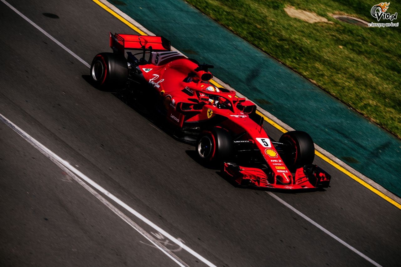 GP Australii - wycig: Vettel pokona Hamiltona z pomoc szczcia