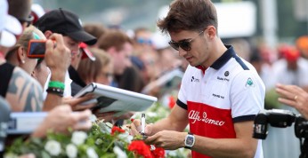 Kierowcy F1 zbyt dostępni dla fanów wg Webbera