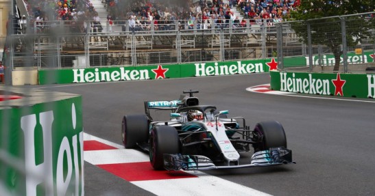 Hamilton czuje się 'dziwnie' po szczęśliwym zwycięstwie