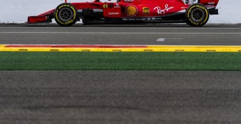 GP Belgii - wyścig: Vettel wyprzedził Hamiltona