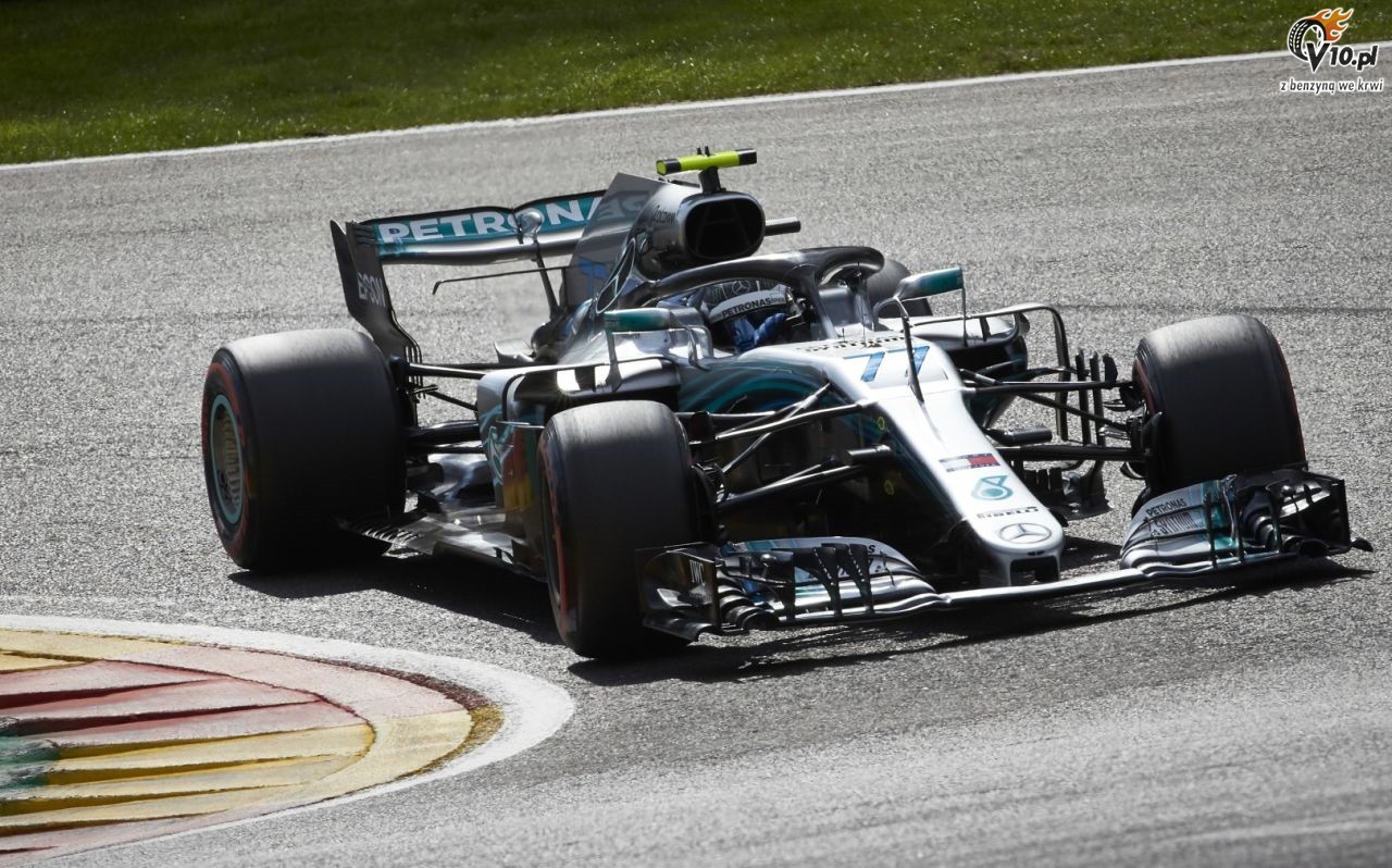 Bottas z kar za wjechanie w Sirotkina