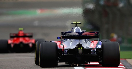 F1 podniesie tylne skrzydło w bolidach, aby poprawić widoczność w lusterkach wstecznych