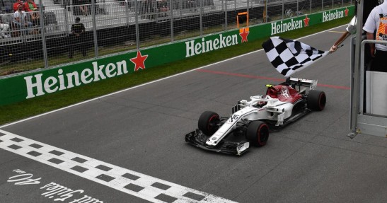 Formuła 1 przeprosiła modelkę Winnie Harlow po aferze z flagą w szachownicę