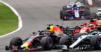 Ecclestone: Formuła 1 naraża się na utratę zespołów